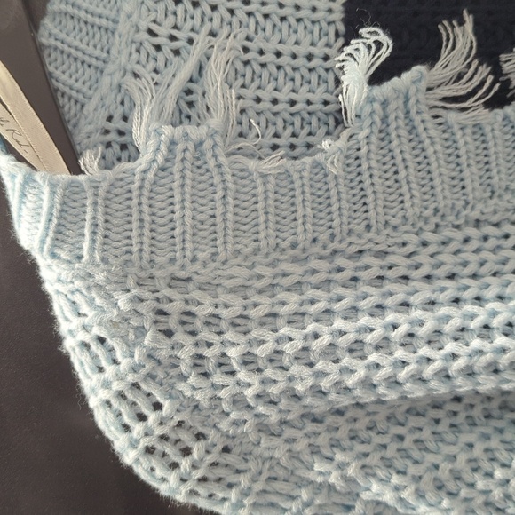 On The Road Distressed Blue Color Block Sweater w Fringe NWT Size M/L - Picture 8 of 15